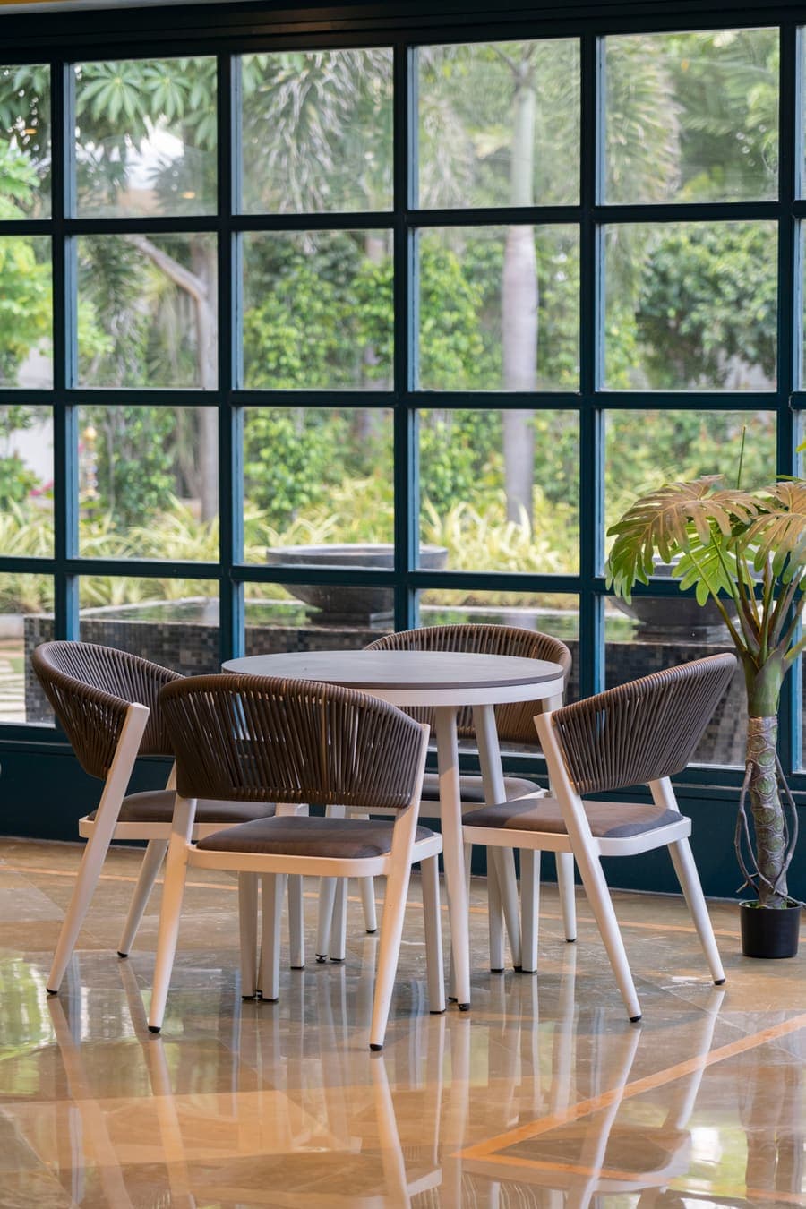 Shoreland Leisure Stays – Courtyard seating nook