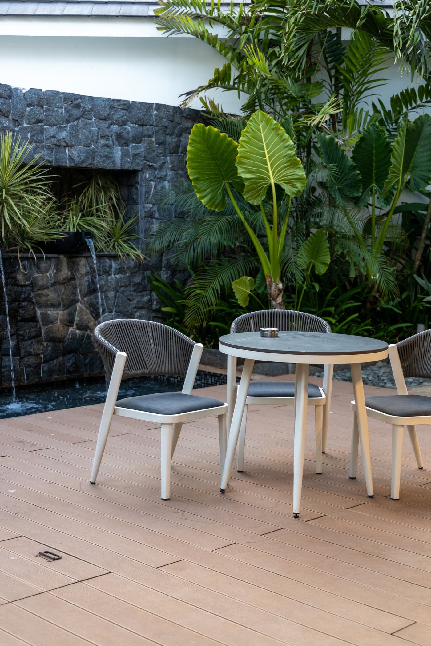 Shoreland Leisure Stays – Outdoor Patio with Waterfall